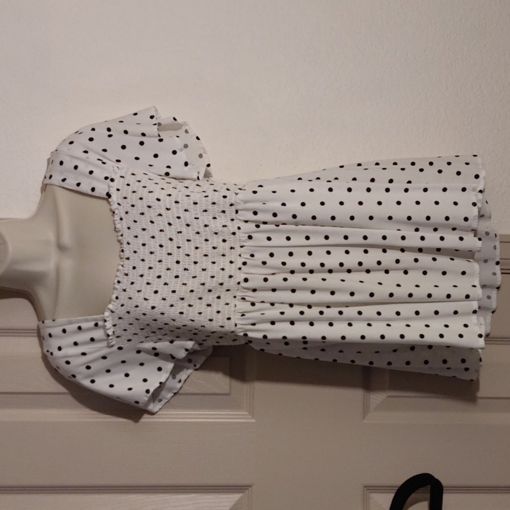 Torrid size 2 white and black polkadot top
